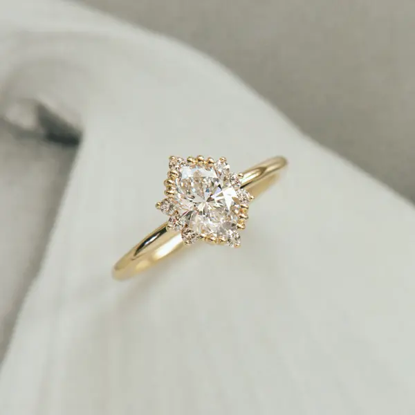 Hybrid Halo Oval Engagement Ring