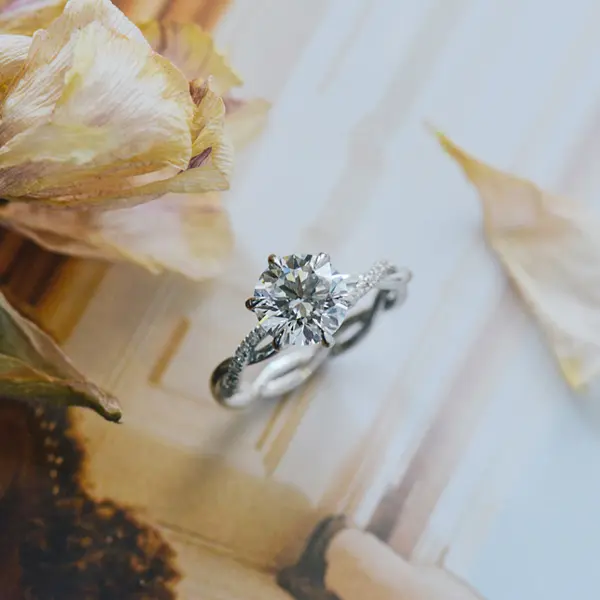 Twist Band 6-Prong Round Engagement Ring
