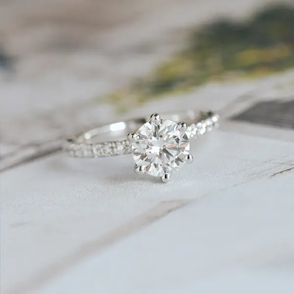 Round 6-Prong Engagement Ring With Round Prongs-top