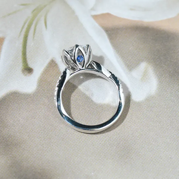 Round Petal Prong Engagement Ring With Twist Band-profile