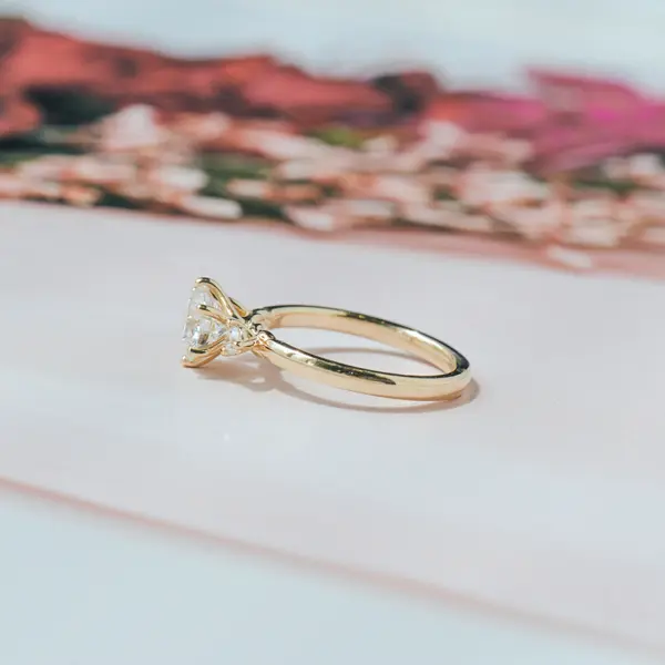 Classic Round 3-Stone Engagement Ring With 6-Prong Setting-side
