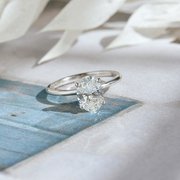 Classic Oval Solitaire With Round Prongs-profile