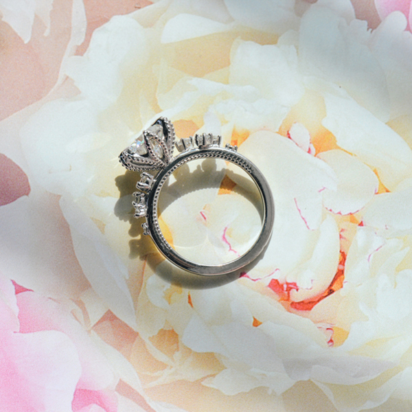 Fine Tip Petal Prong Round Engagement Ring-profile