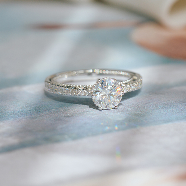 Round Engagement Taper HiddenHalo Hand-Engraving Milgrain-top