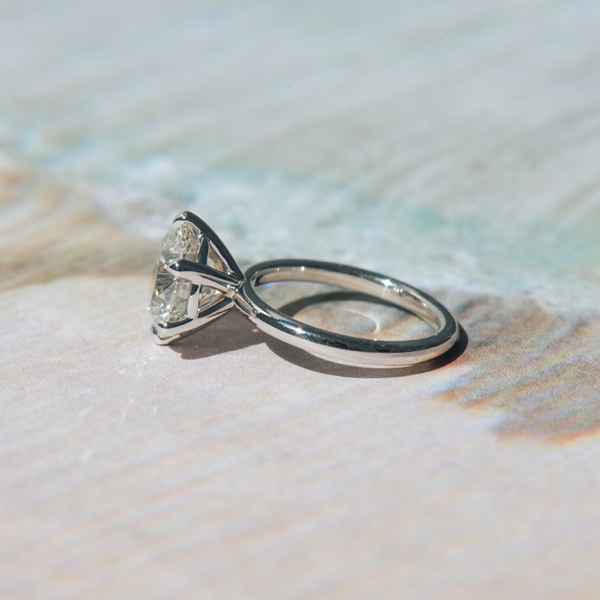 6-Prong Classic Solitaire Round Engagement Ring With Fine Tips - Side