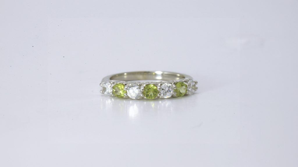 custom birthstone rings peridot