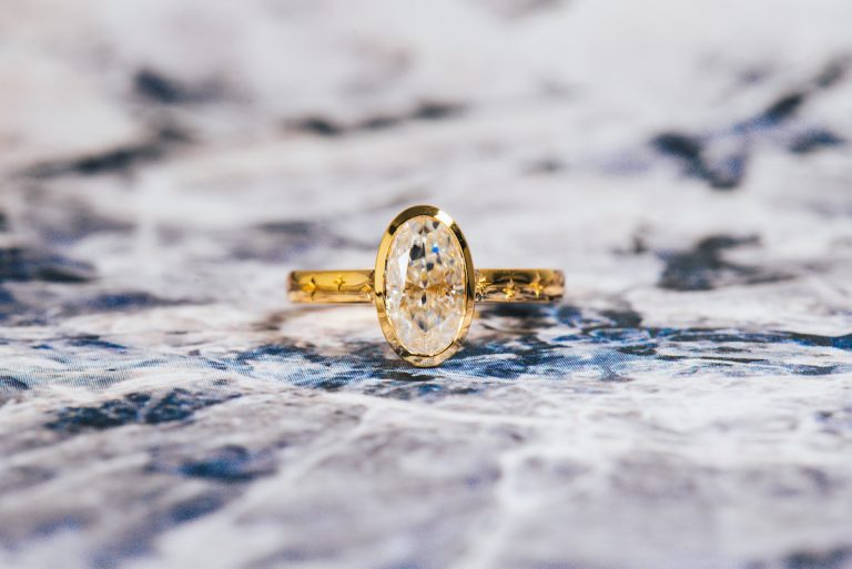Custom vs Ready-Made Engagement Rings -